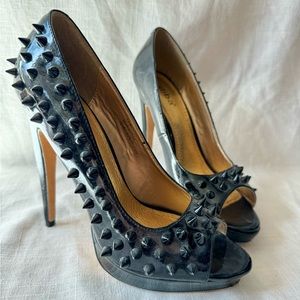 Diba 5.5” spiked high heel